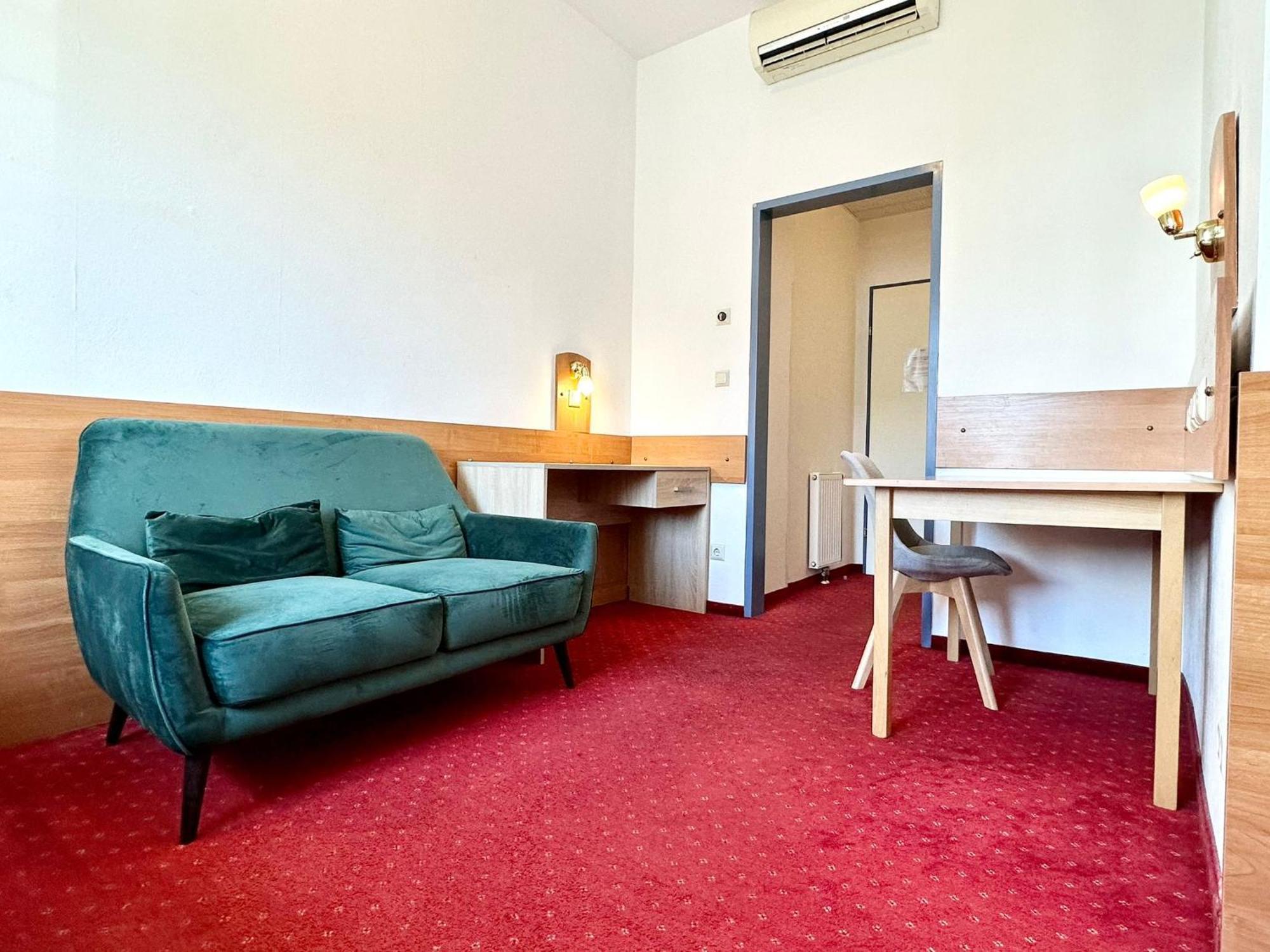 Aparthotel Very Central, 3 Min To Metro