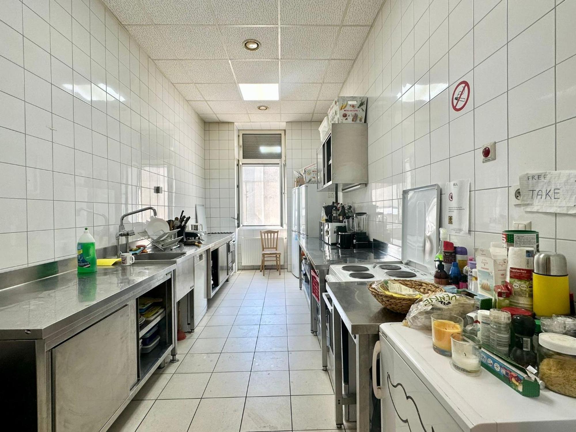 Very Central, 3 Min To Metro Aparthotel Wien