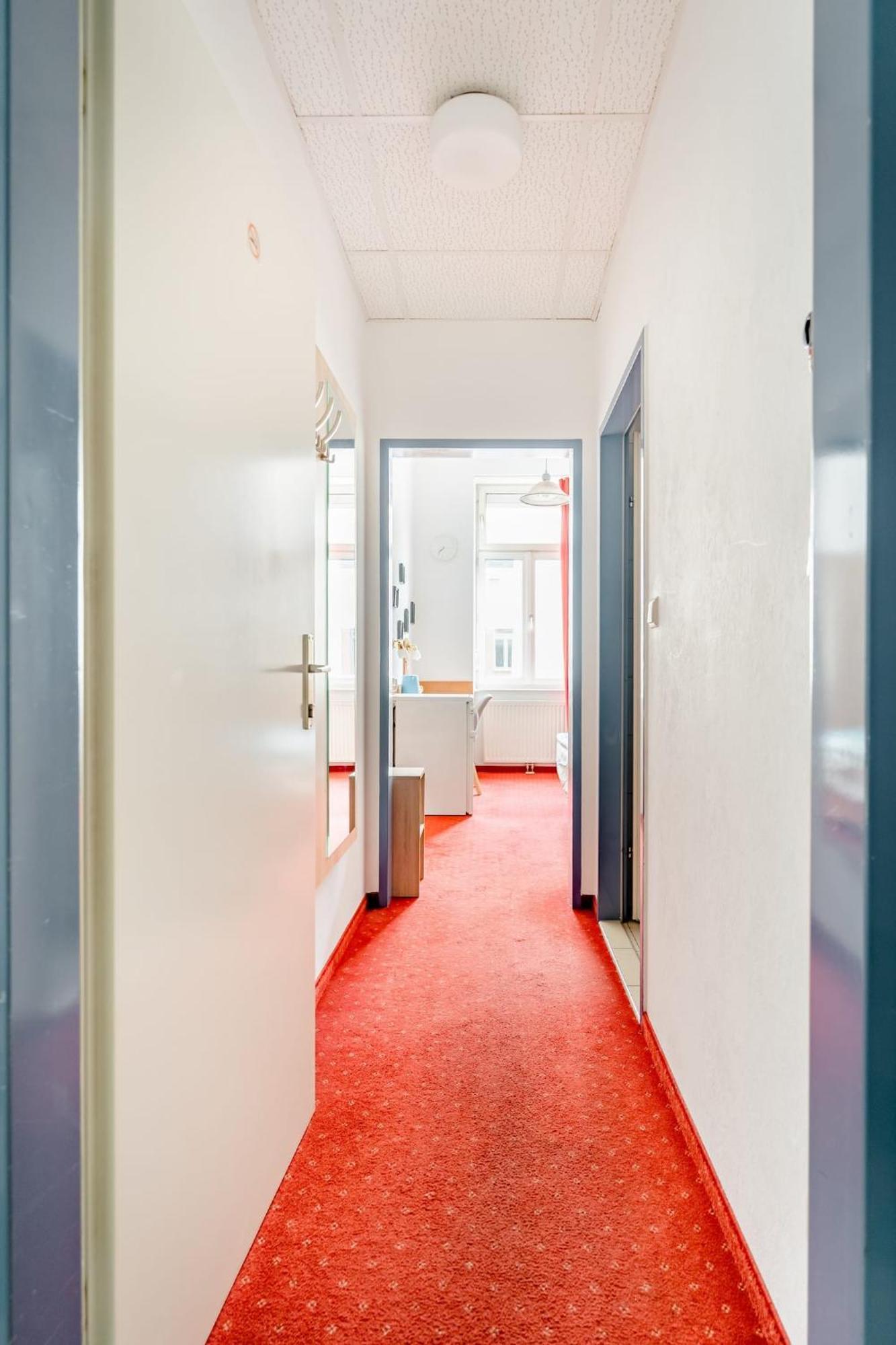 Aparthotel Very Central, 3 Min To Metro