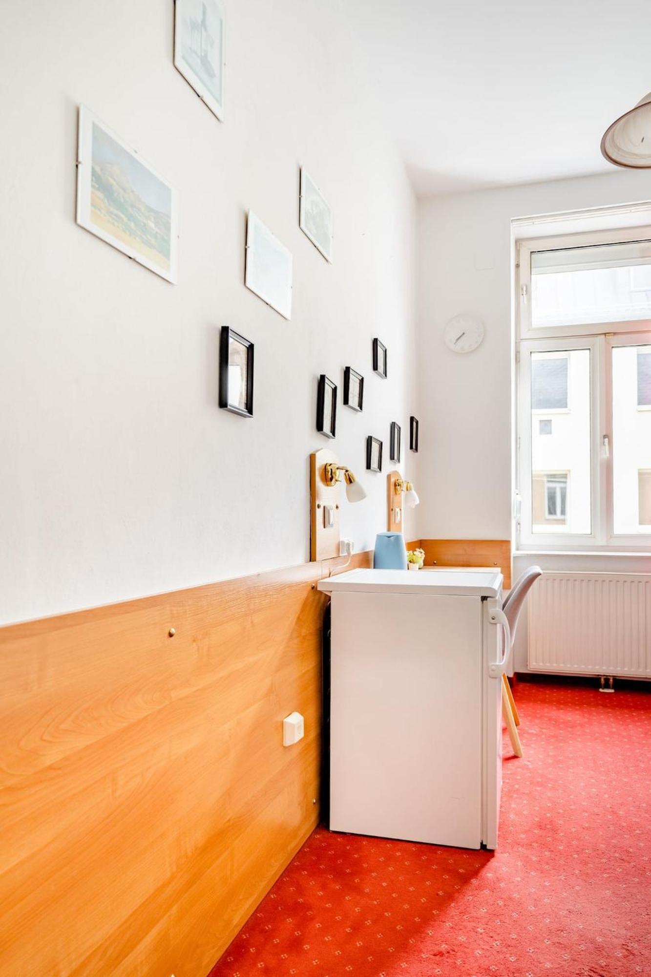 Very Central, 3 Min To Metro Aparthotel Wien
